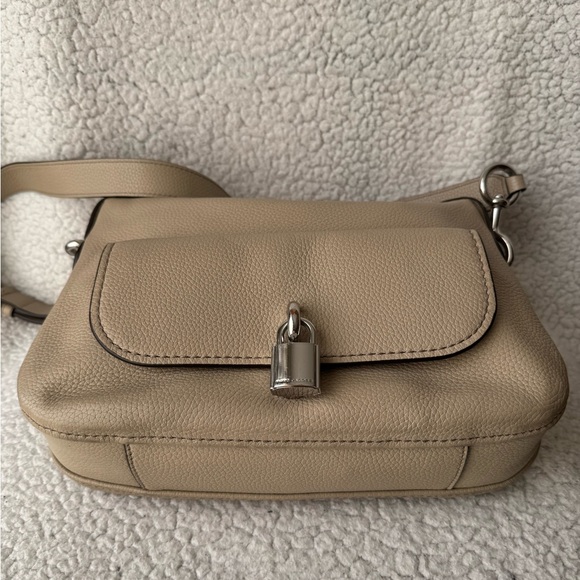 Marc Jacobs Cross Body Lock That Leather Bag - Picture 7 of 14